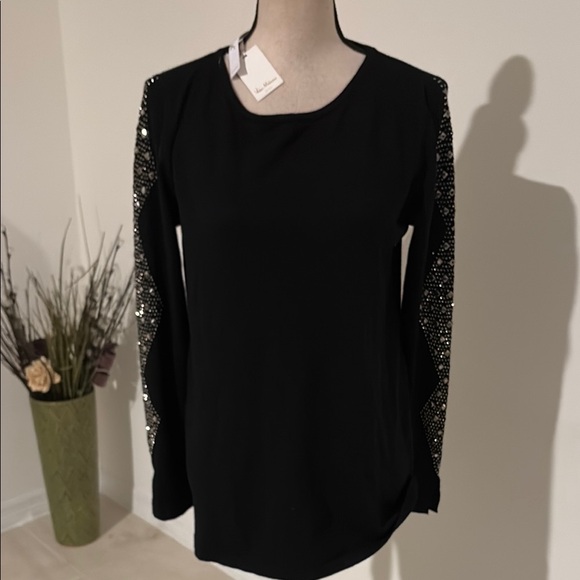 NWT vila milano black sweater medium embellished sleeves T144 - Picture 1 of 4